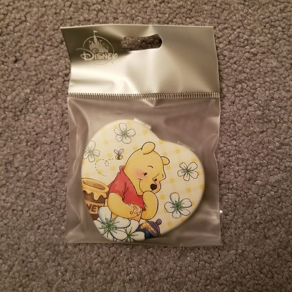 Disney Winnie the Pooh Compact Mirror - Picture 4 of 4